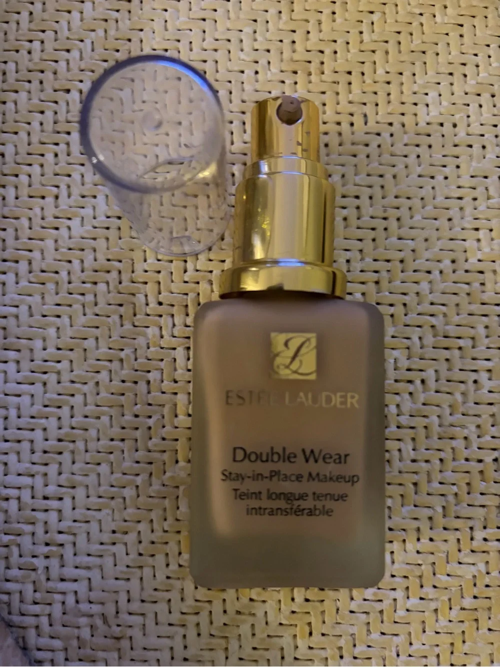 Estee Lauder Double Wear Foundation - Beige, with bonus Gold Pump